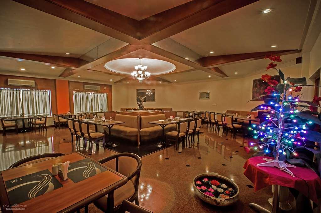 Quality Inn Regency, Нашик Ресторант снимка