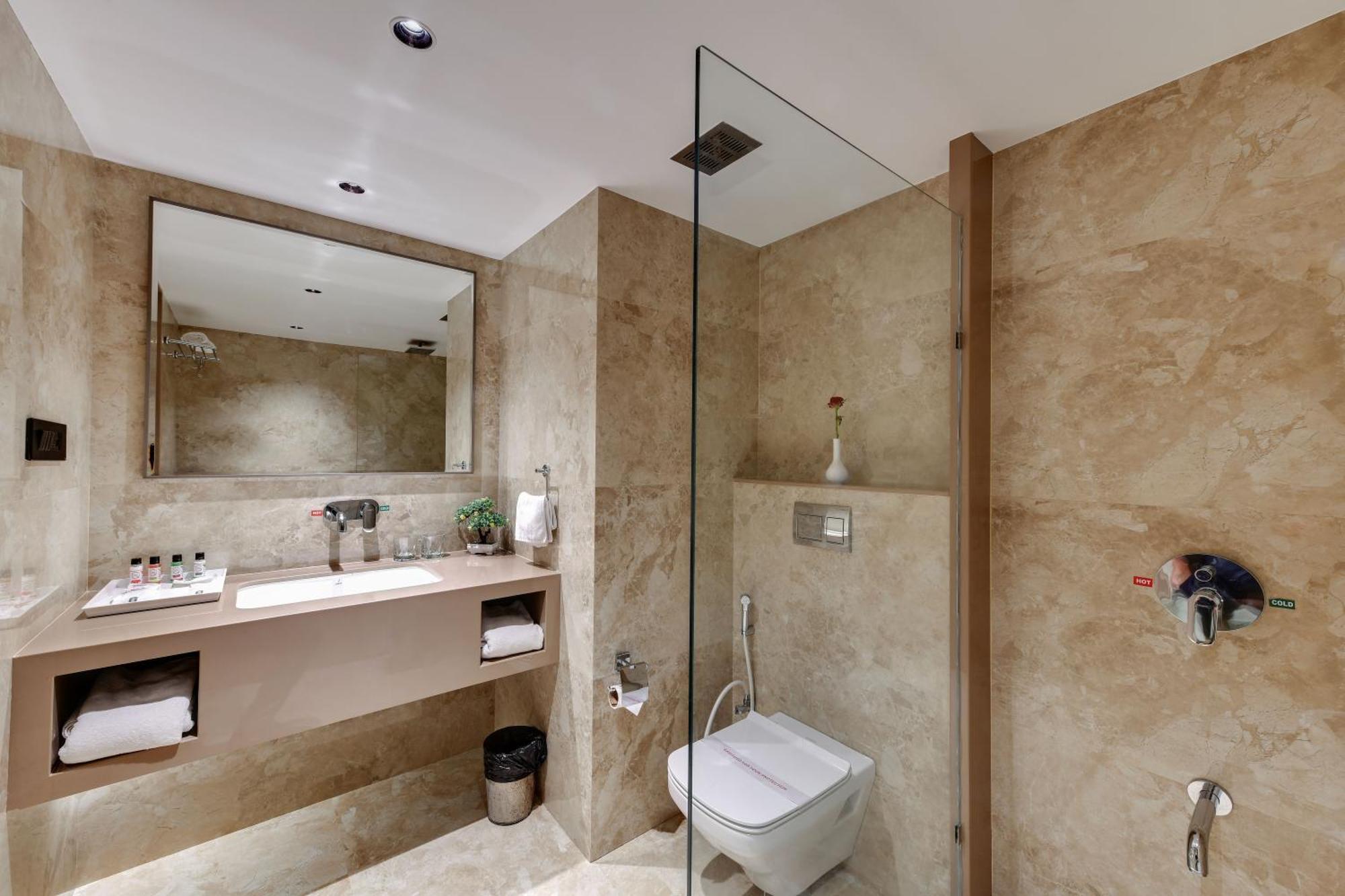 Quality Inn Regency, Нашик Екстериор снимка