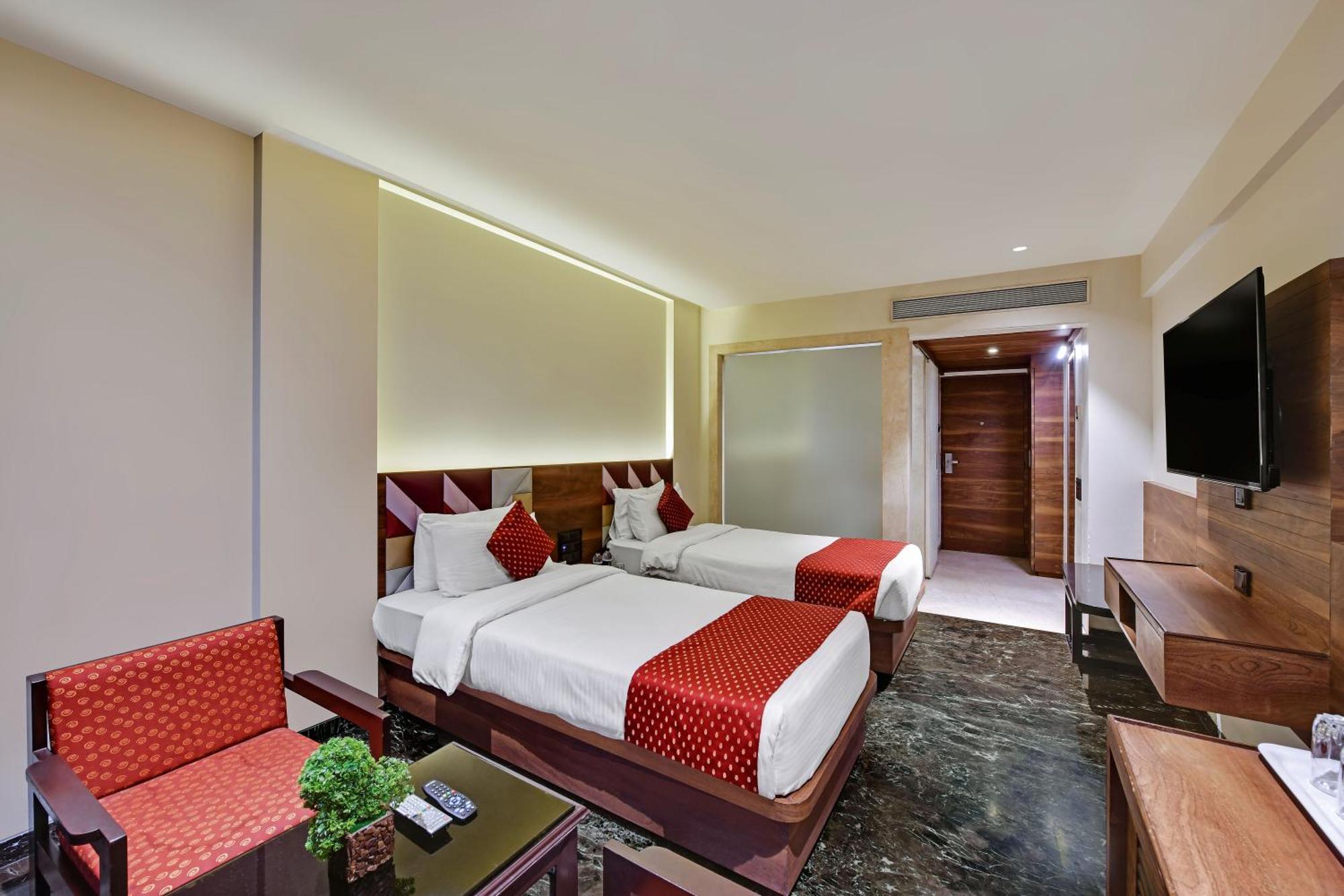 Quality Inn Regency, Нашик Екстериор снимка