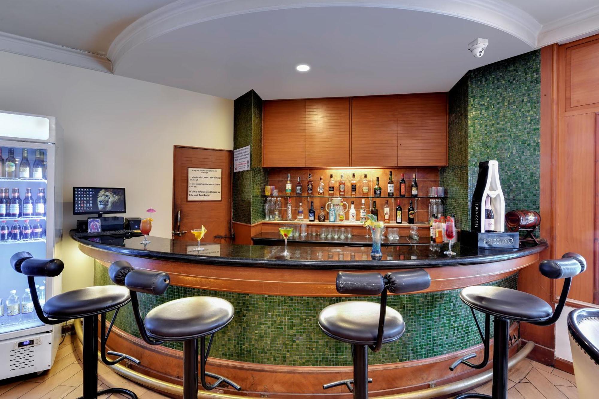Quality Inn Regency, Нашик Екстериор снимка